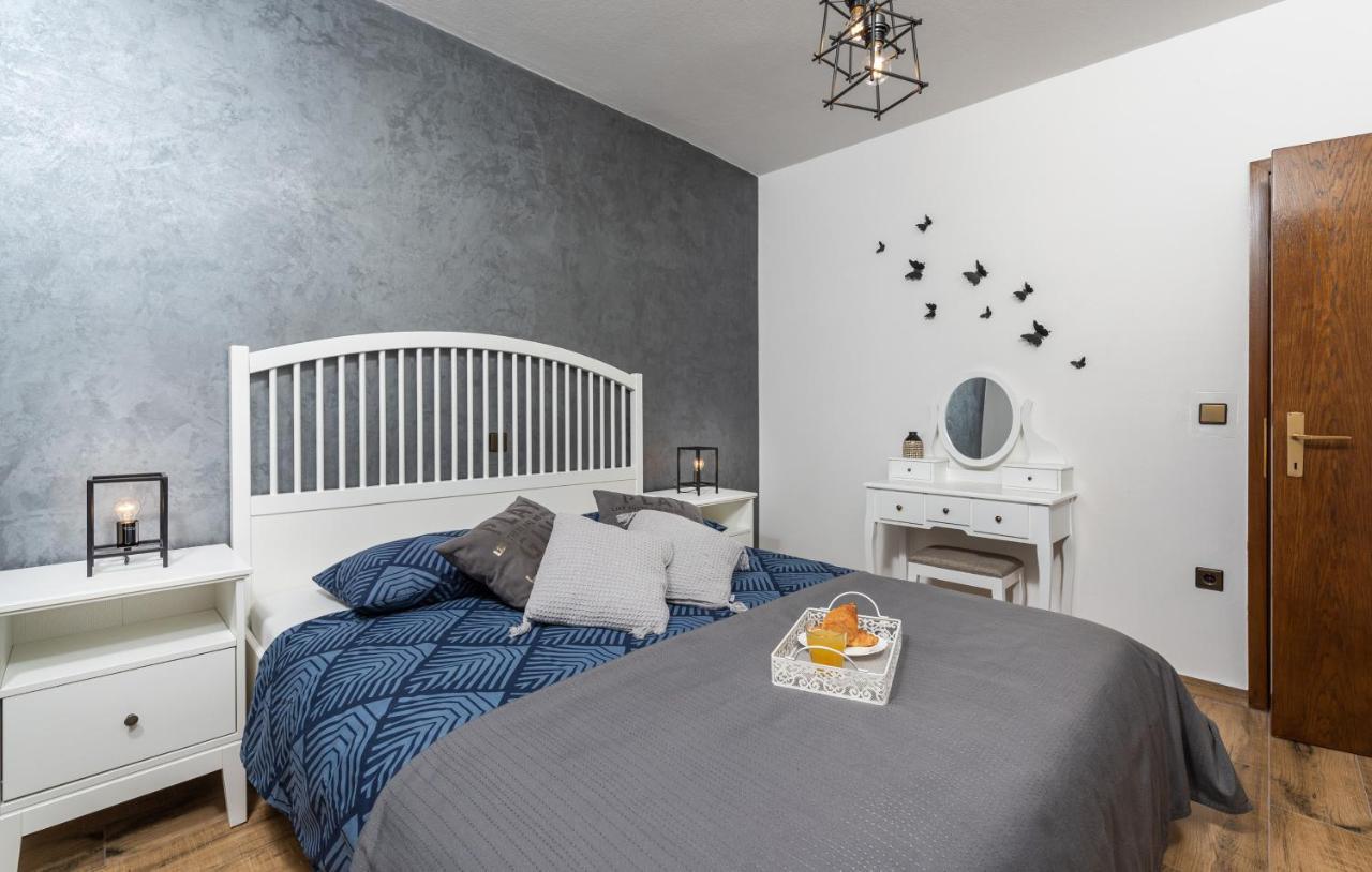 Apartments Ariana Umag Extérieur photo